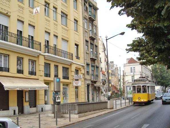 Residencial Roxi Hotel Lisbon Exterior photo